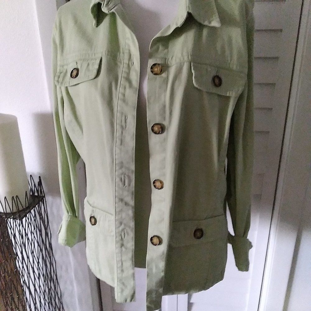 𝅺Tabi Celery Green women's button down utility jacket with pockets  Sz.‎ M
